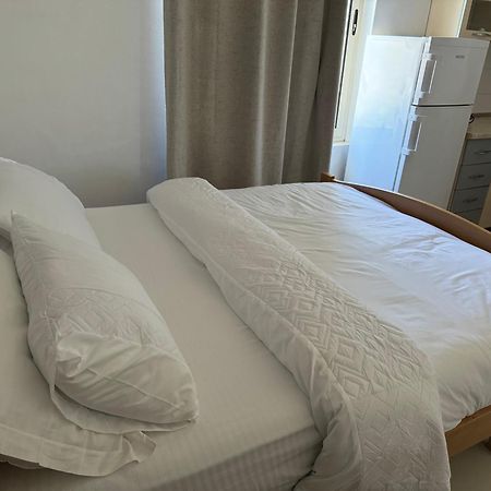 Kunevain Guest House Lezhë Екстериор снимка