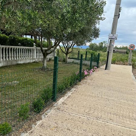 Kunevain Guest House Lezhë Екстериор снимка