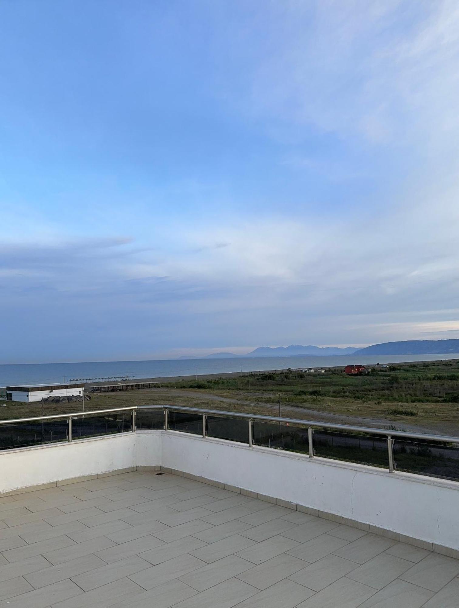 Kunevain Guest House Lezhë Екстериор снимка