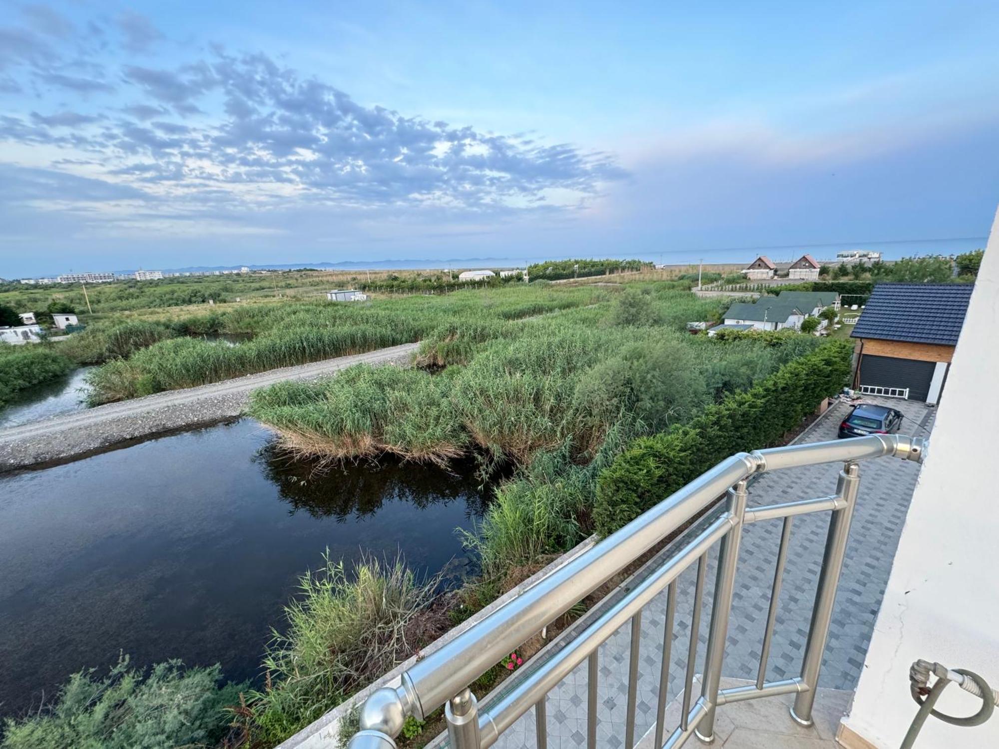 Kunevain Guest House Lezhë Екстериор снимка